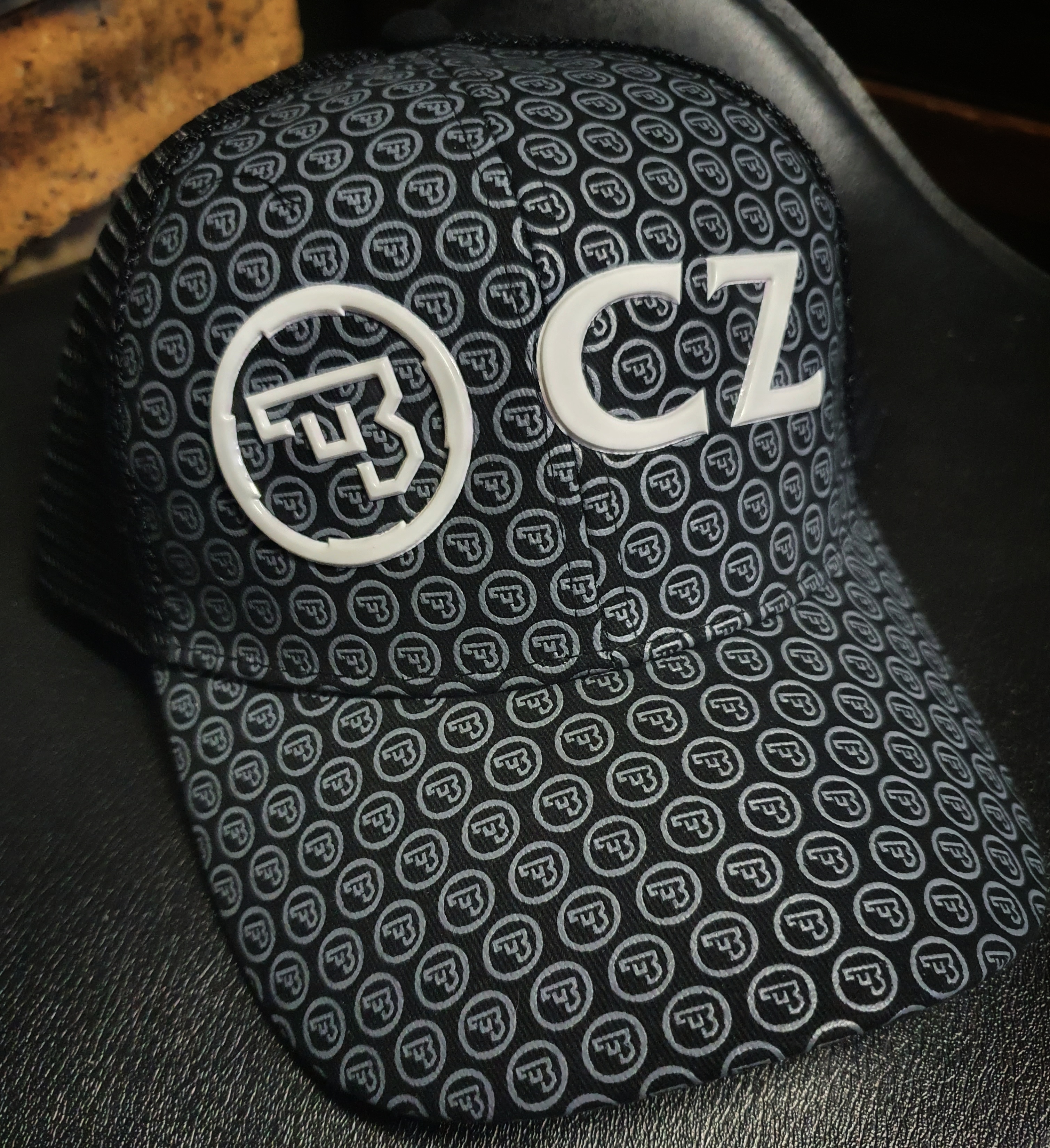 cz-grey-and-white-cap